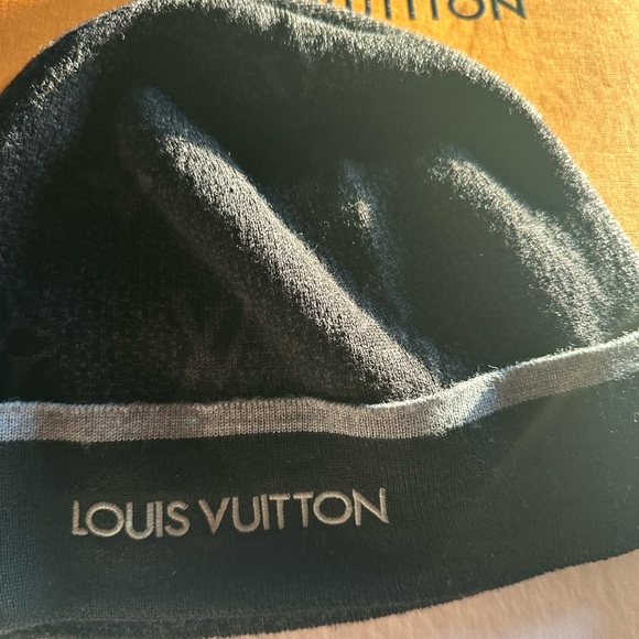 Men’s M73469 Louis Vuitton
My Monogram Eclipse Hat 100% authentic worn once - Picture 1 of 9